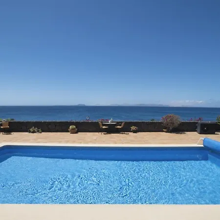 Costa Gwiga بلايا بلانكا