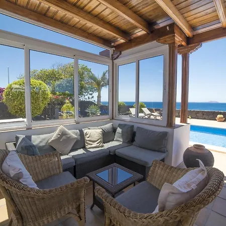 Vila Costa Gwiga *